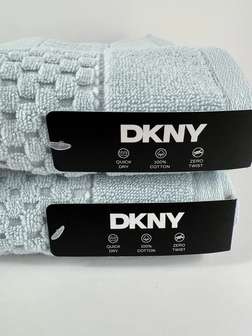 DKNY Bath Towel Set Pale Blue Plush 100% Cotton Quick Dry Zero Twist Set of 2